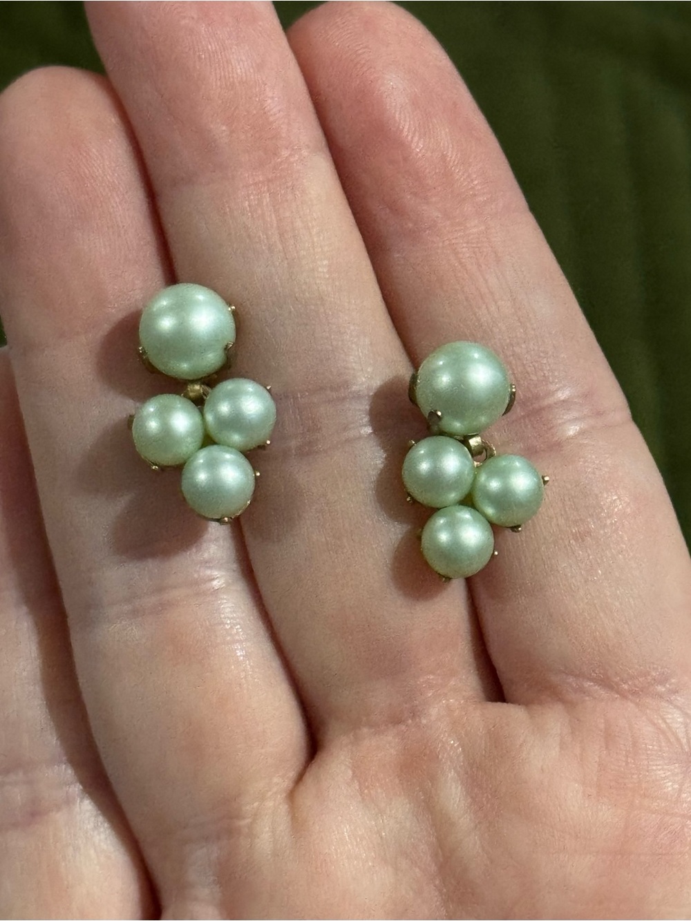 Delicate Vintage Sea Foam Green Pearl Cluster Dangle Earrings - Picture 3 of 7